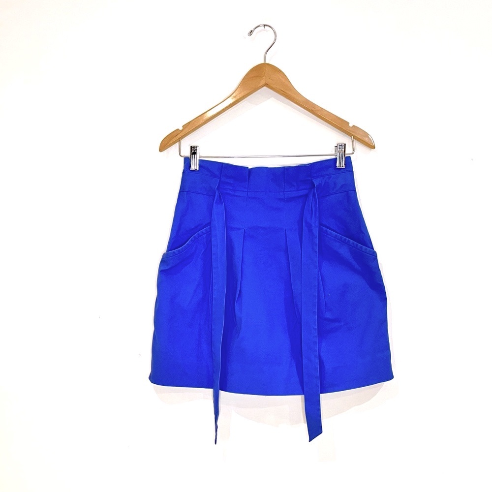 BCBGmaxazria blue mini skirt with an integrated belt.